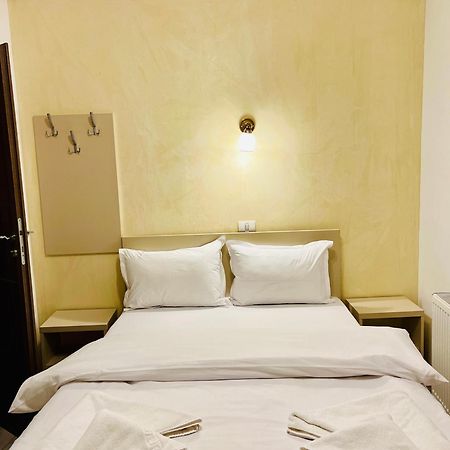 Hotel Marina Srl ブカレスト エクステリア 写真