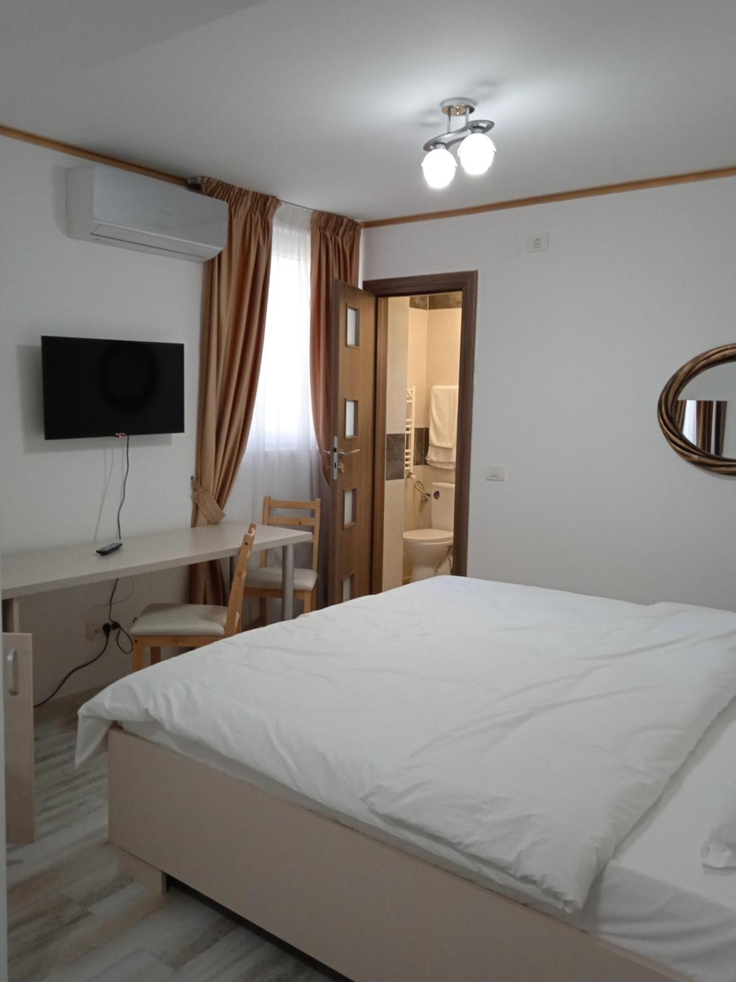 Hotel Marina Srl ブカレスト エクステリア 写真